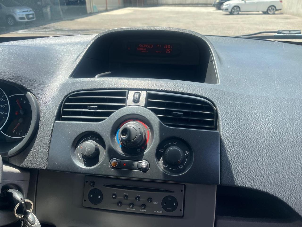 Renault kangoo 5P-1.5 dci- 2008