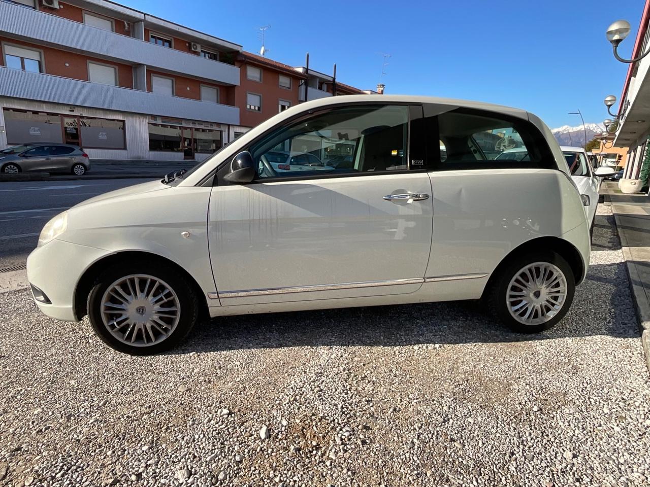 Lancia Ypsilon 1.2 69 CV Diva