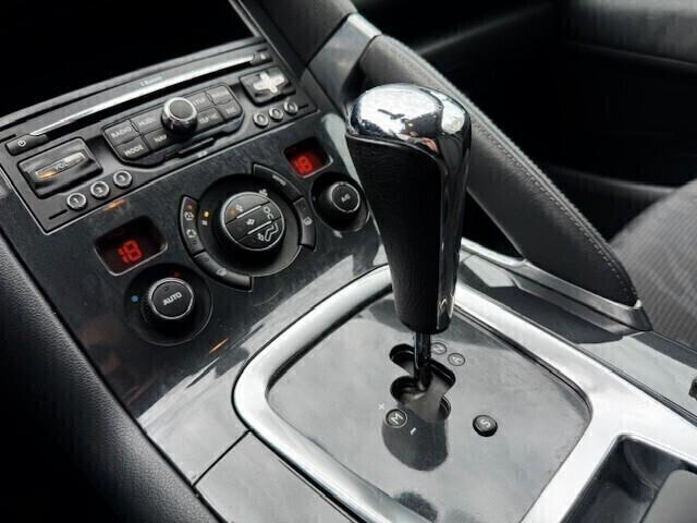 Peugeot 3008 1.6 e-HDi 112CV C. Autom.-Navi-Tel-Pdc-Cruise C.-Grip Control