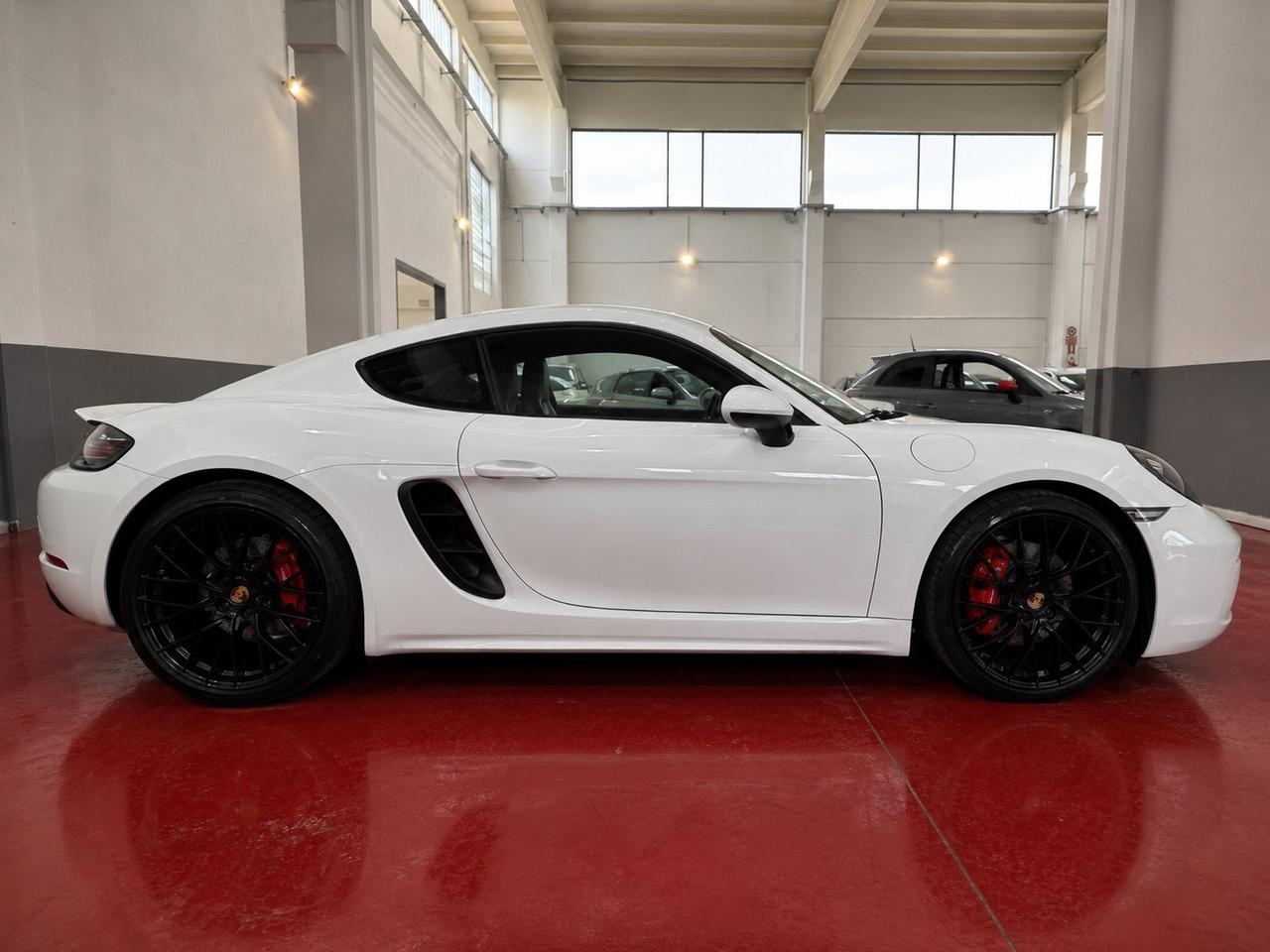 Porsche 718 Spyder Cayman 2.5 S