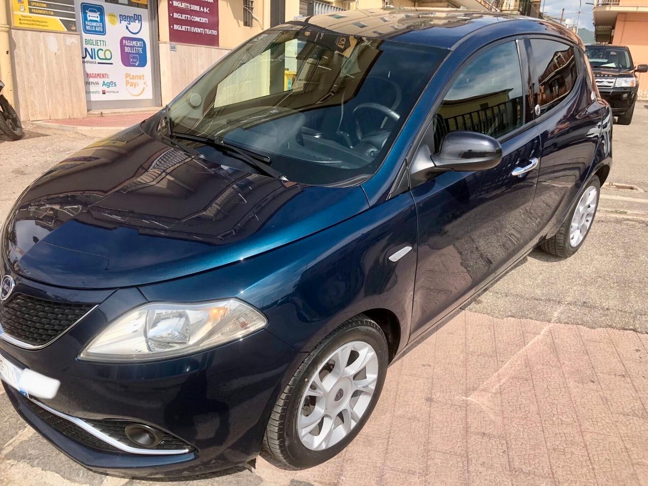 Lancia Ypsilon 1.2 69 CV 5 porte GPL Ecochic Gold