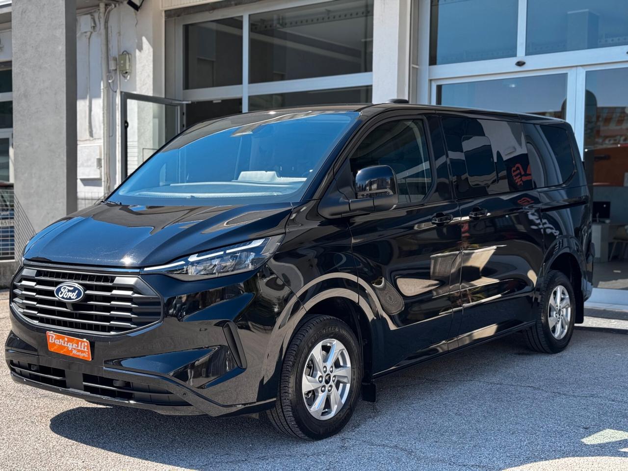 Ford Transit Custom 320 2.0 EcoBlue 136CV PC Combi Titanium