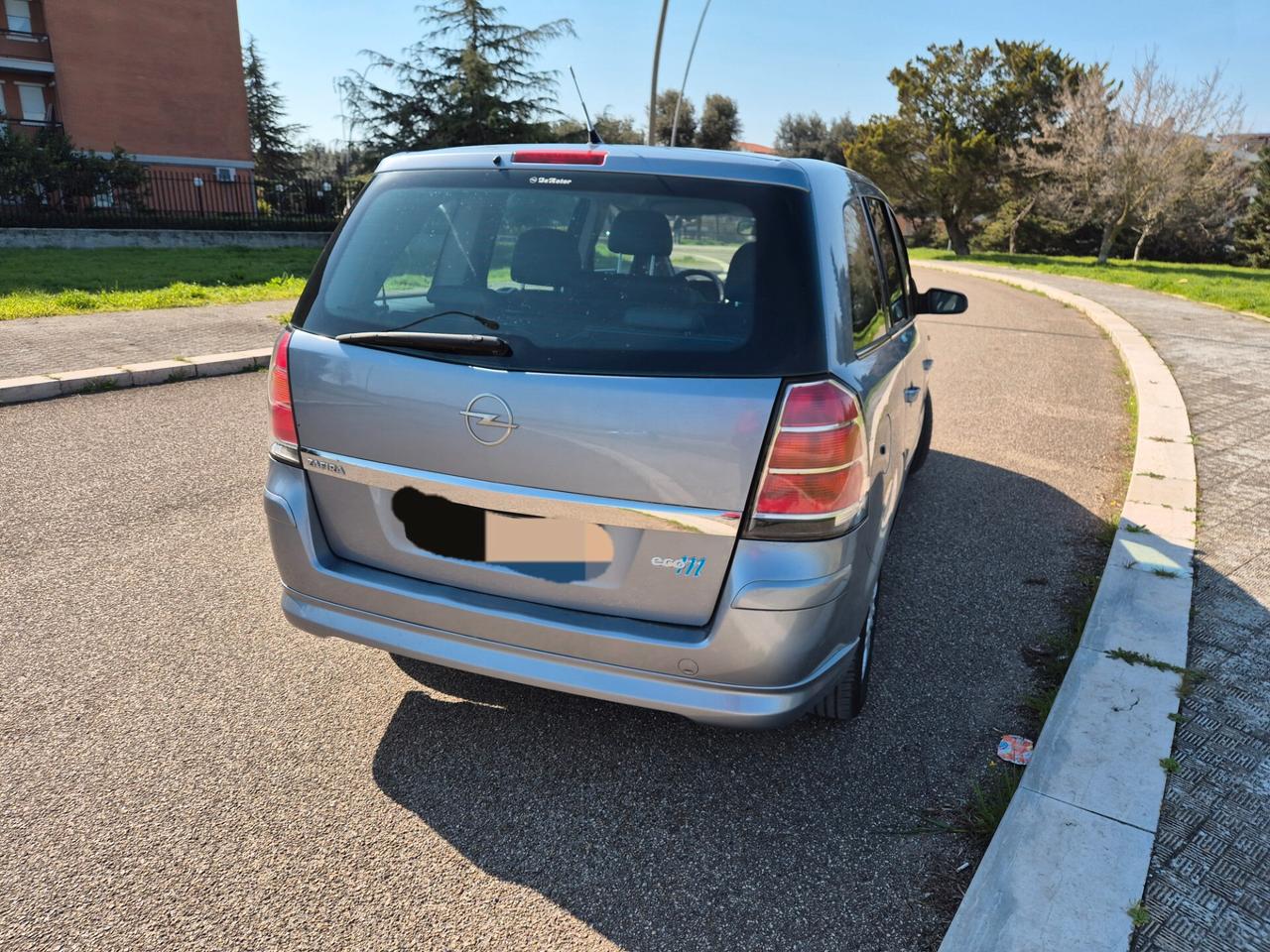 Opel Zafira 1.6 metano 7 posti 2010