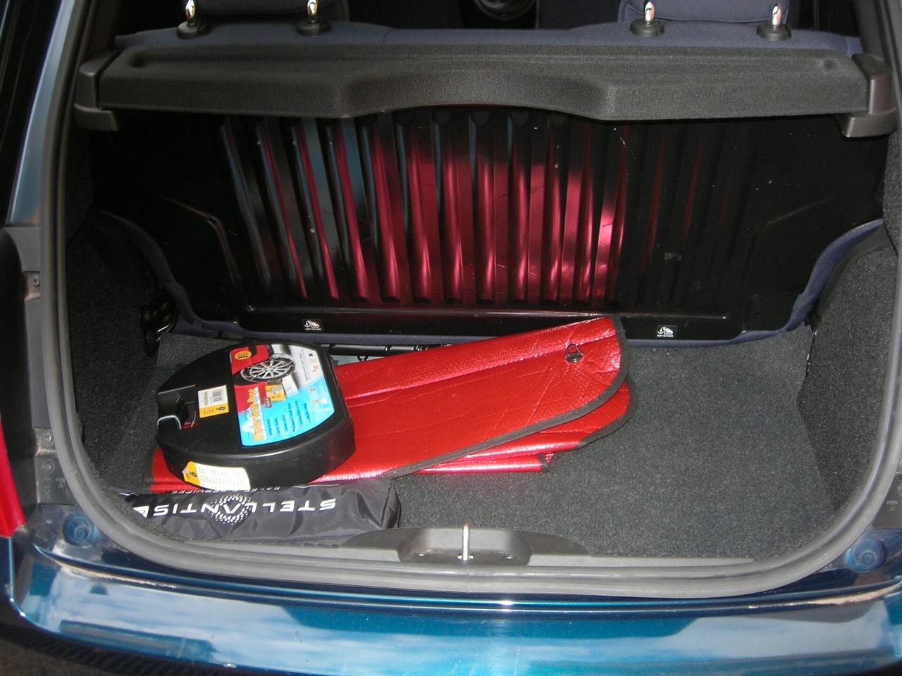 Fiat 500 1.0 Hybrid Red