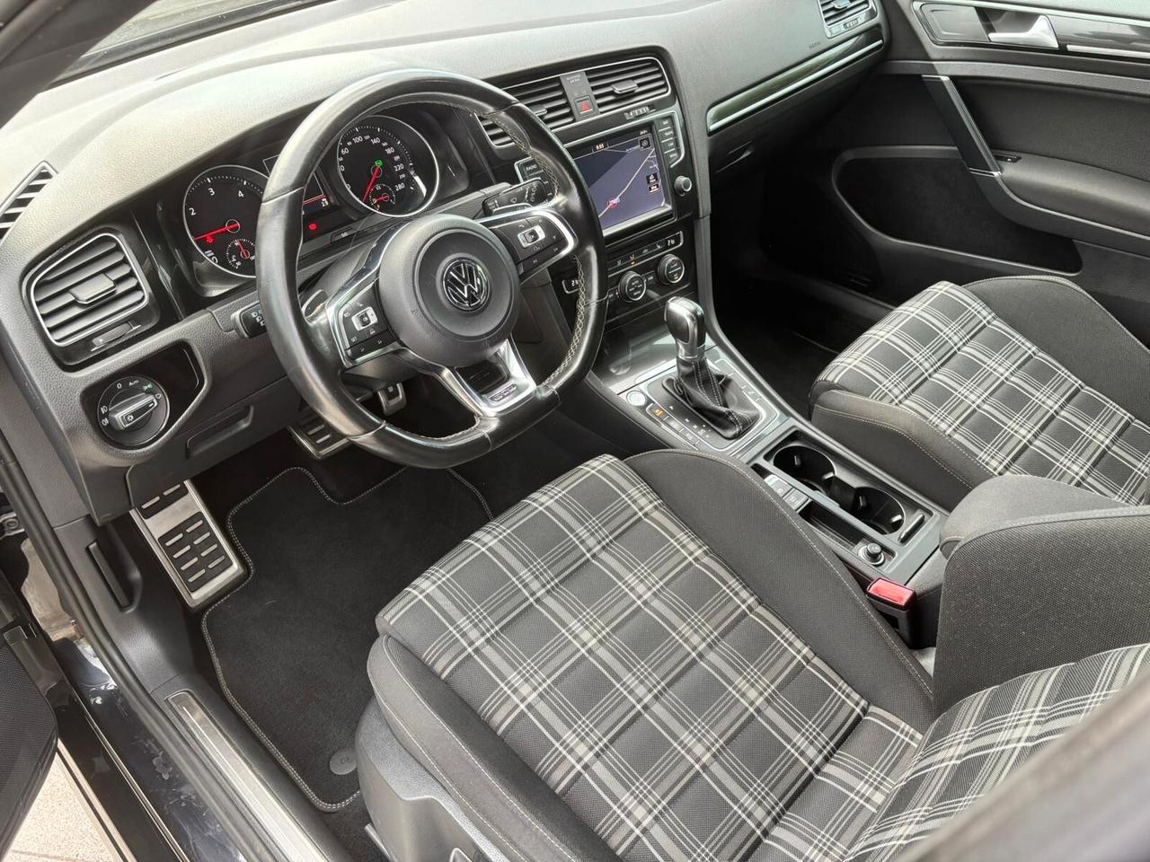 Volkswagen Golf GTD 2.0 TDI DSG 5p. BlueMotion Technology