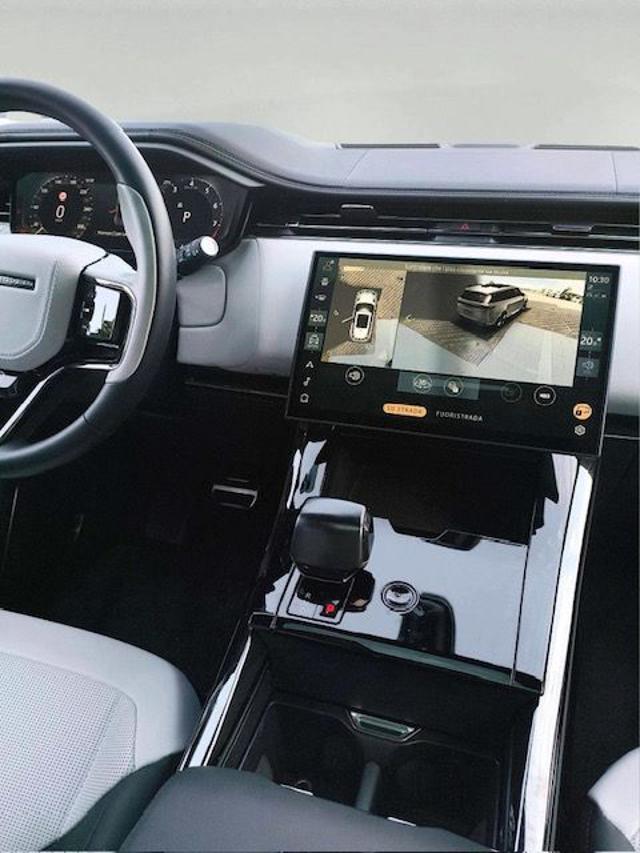 LAND ROVER Range Rover Sport 4.4 V8 635 CV SV Edition