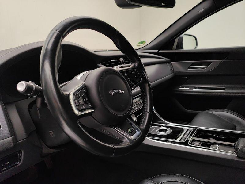 Jaguar XF II 2.0d R-Sport awd 180cv auto