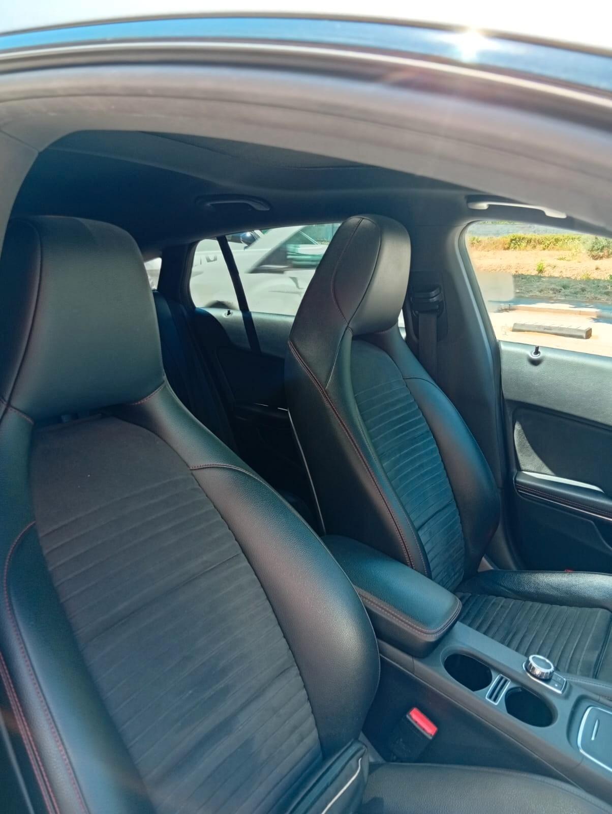 Mercedes-benz CLA 220 d 4Matic Automatic Premium