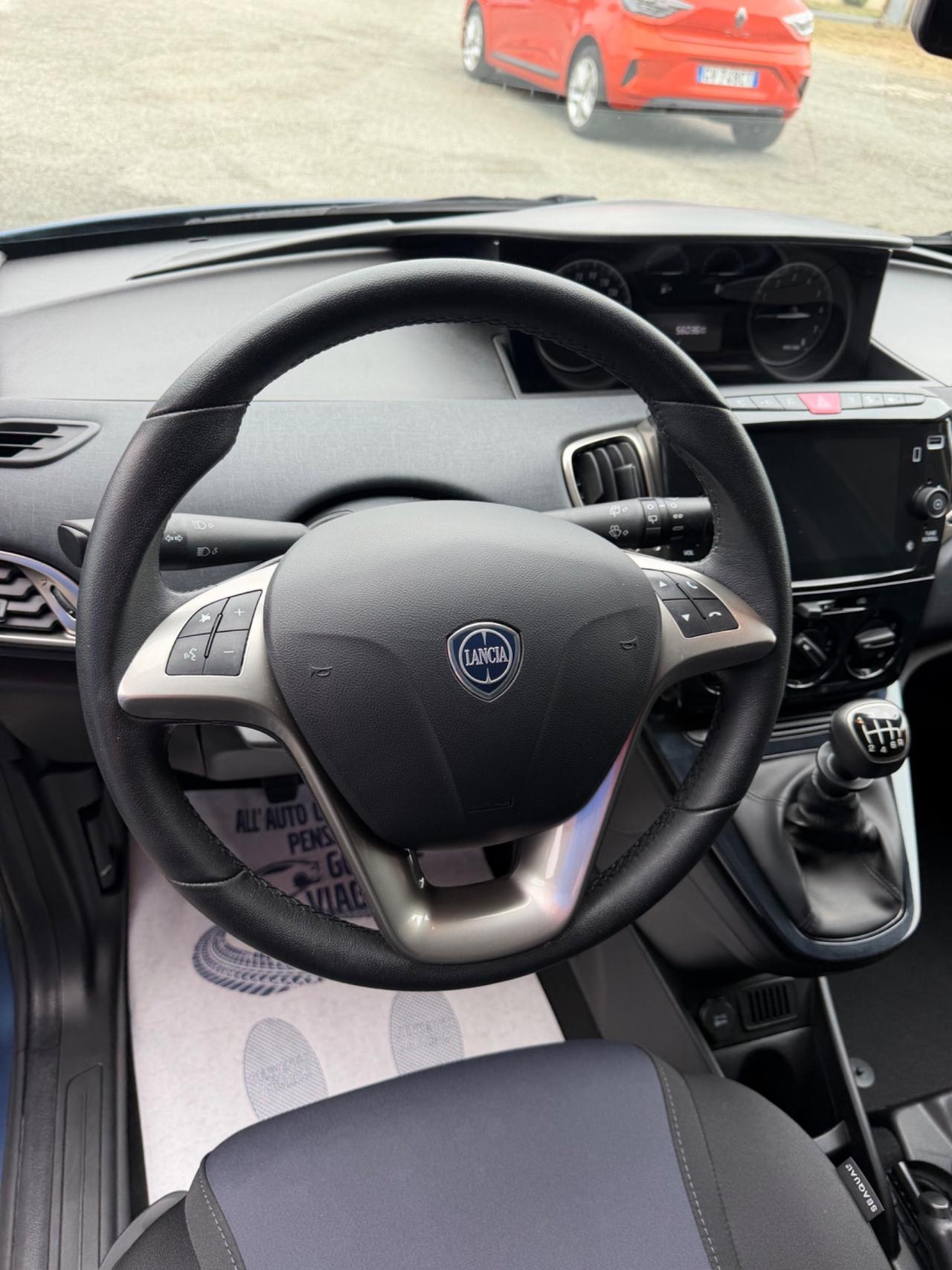 Lancia Ypsilon 1.0 Hybrid Gold