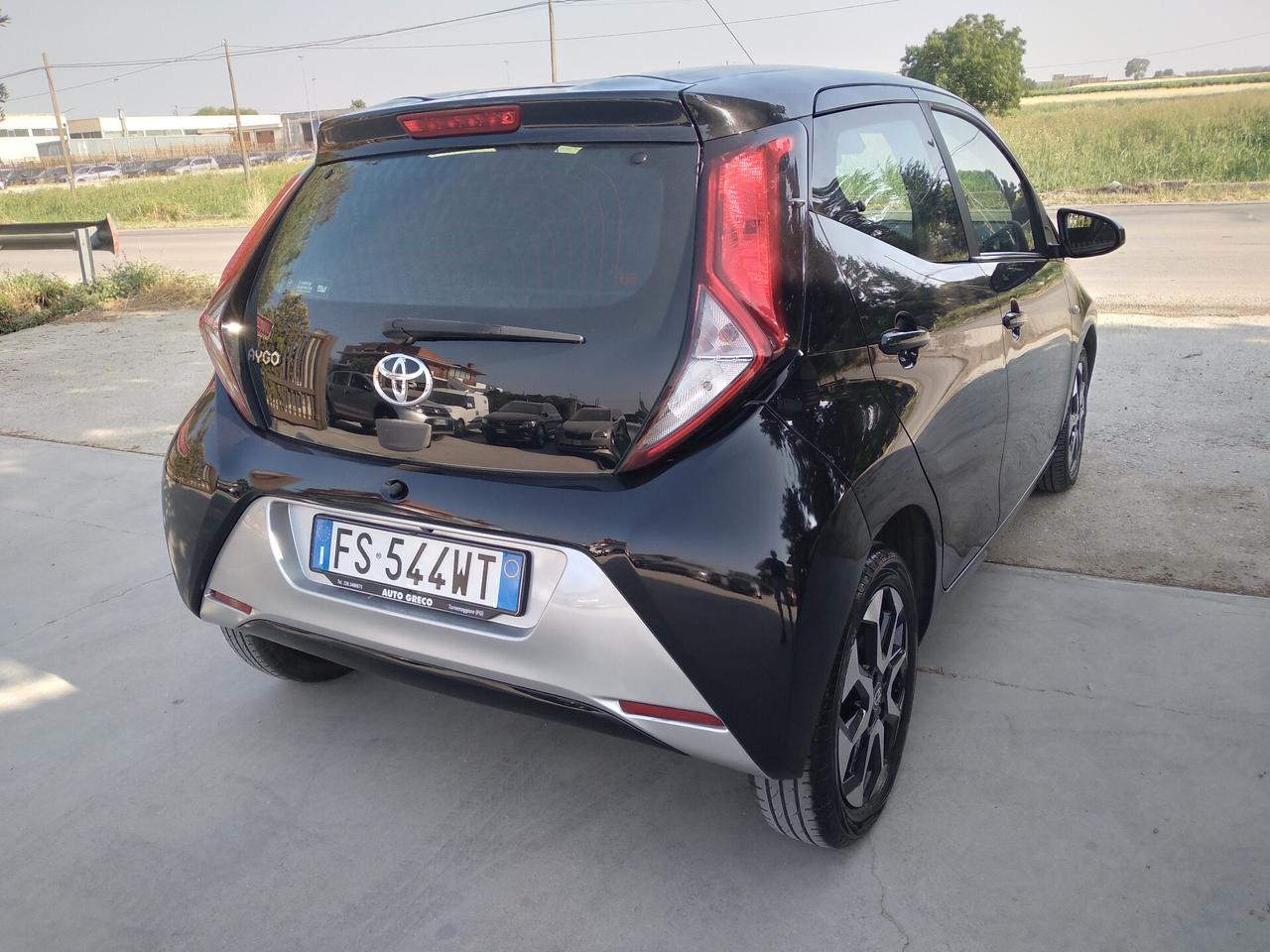 Toyota Aygo 1.0 VVT-i 72 CV 5 porte x-play