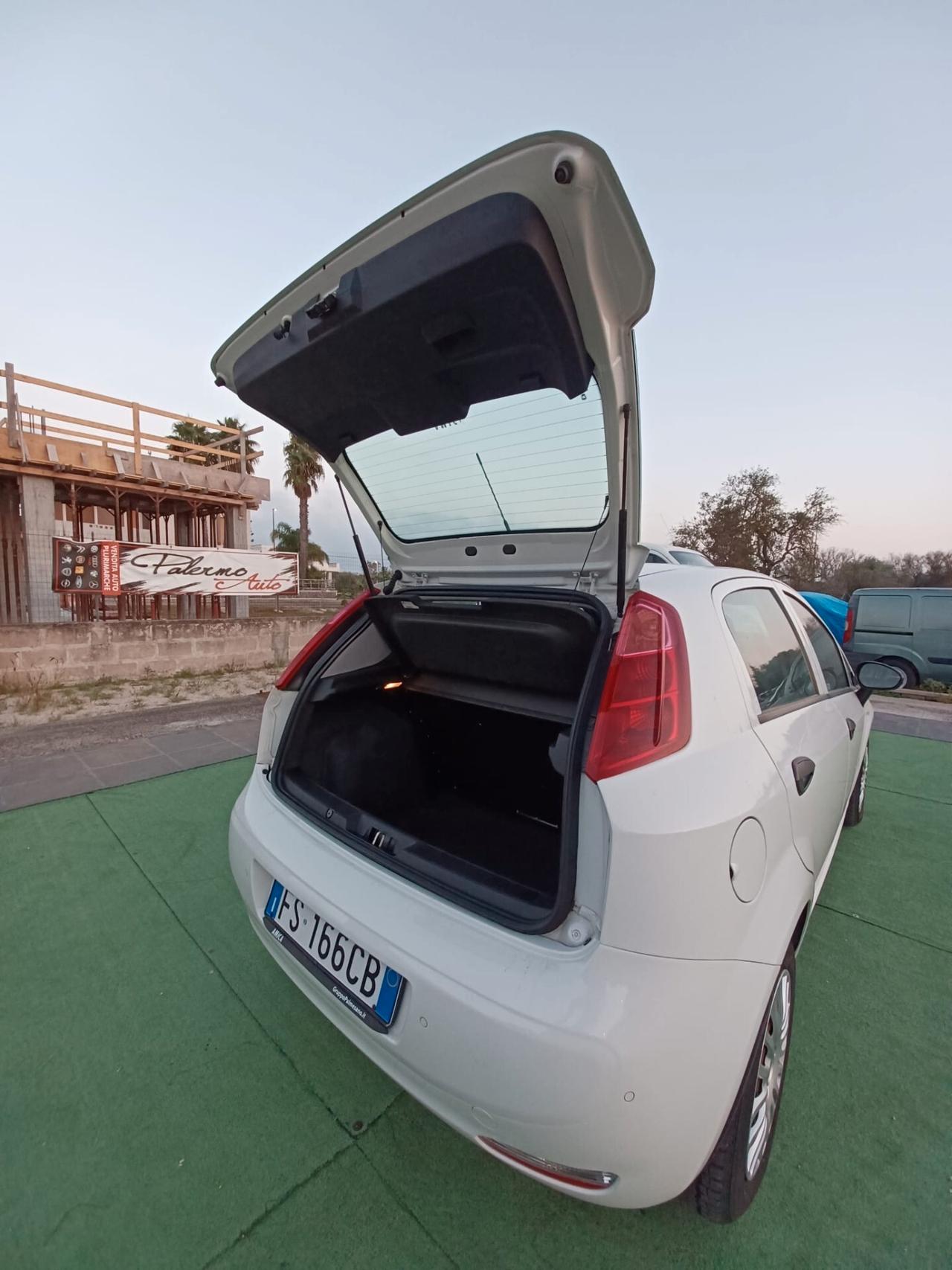 Fiat Punto 1.3 MJT II S&S 95 CV 5 porte Street