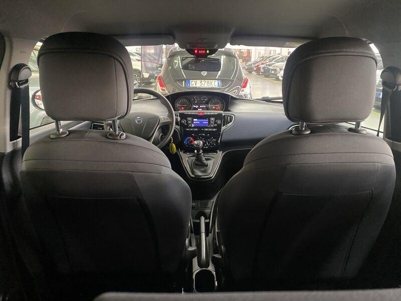 Lancia Ypsilon III 2015 1.0 firefly hybrid Gold s&s 70cv