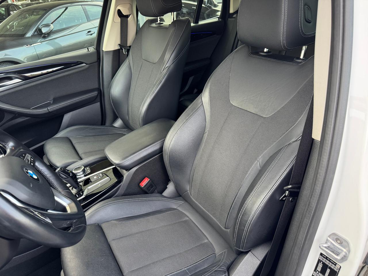Bmw X3 sDrive18d xLine