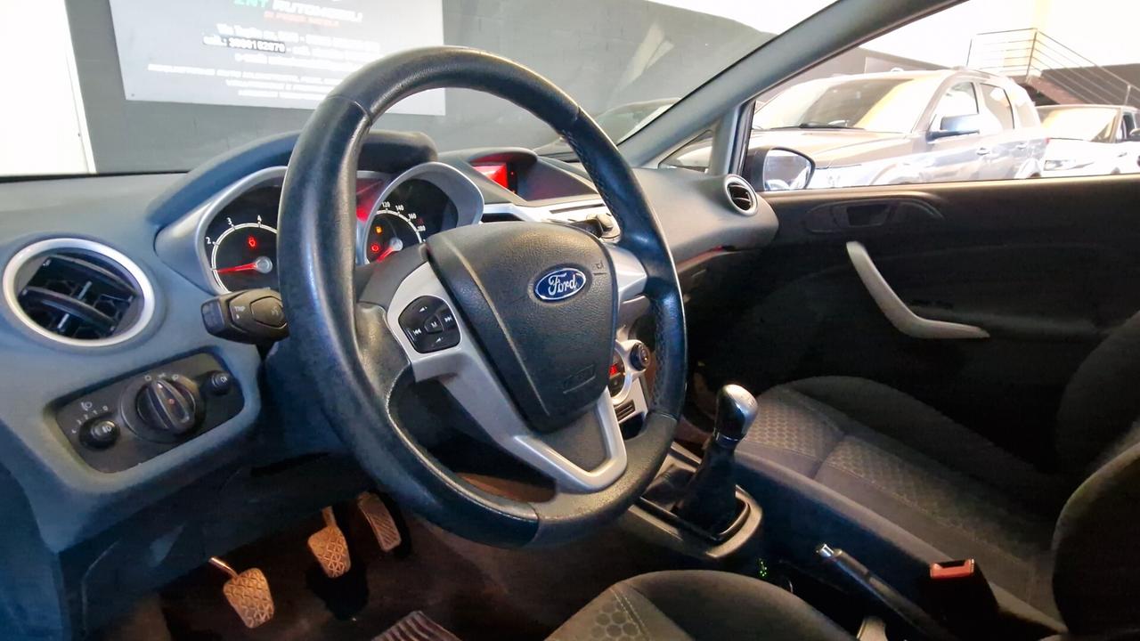 Ford Fiesta 1.4 5 porte Bz.- GPL Titanium