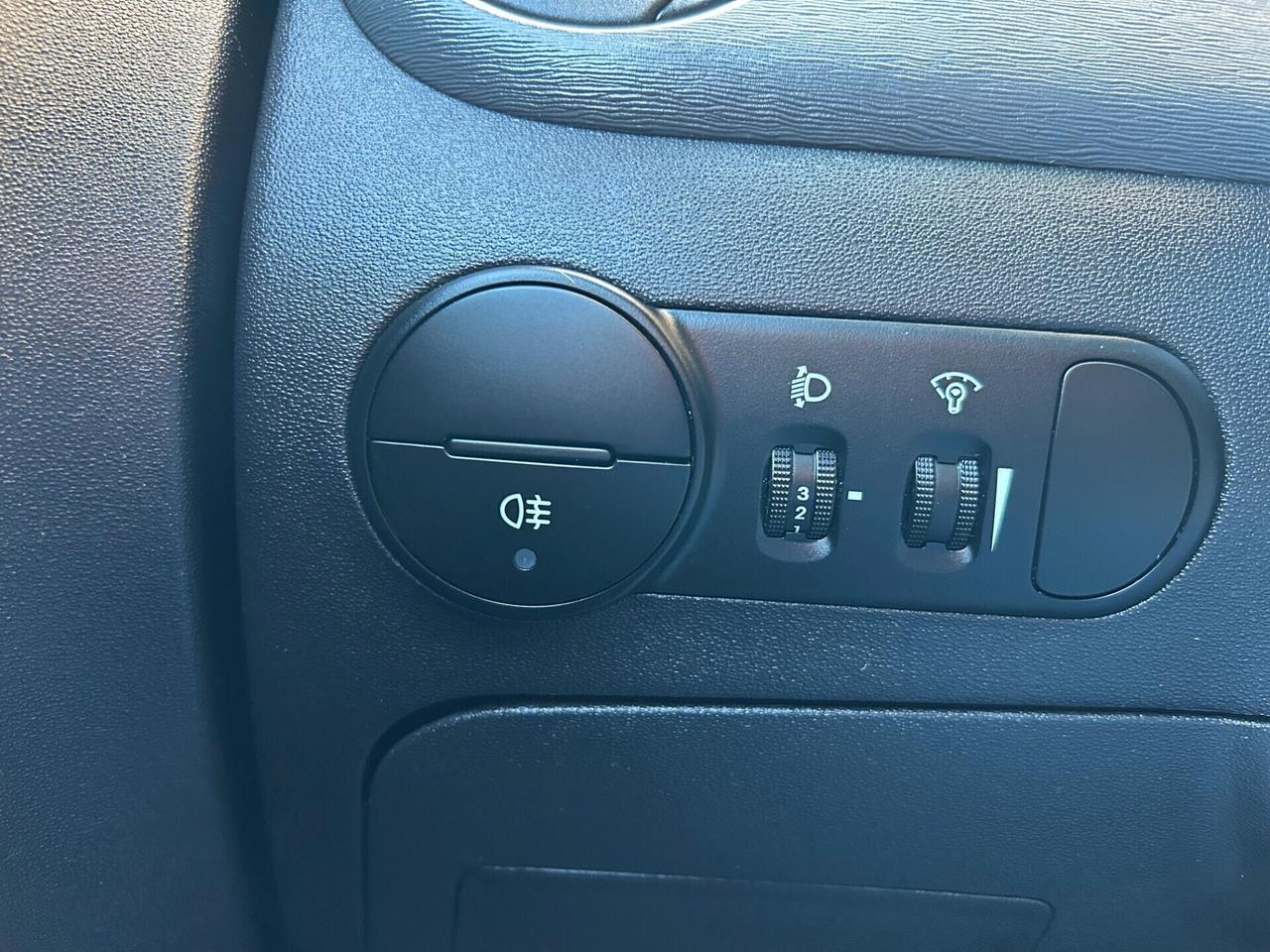 Hyundai i10 1.1 Benz 68cv COMFORT