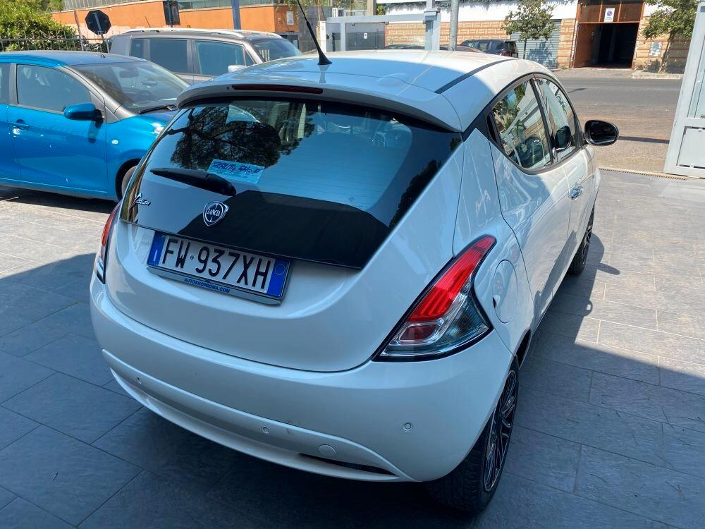 Lancia Ypsilon 1.2 69 CV 5 porte GPL Ecochic Gold