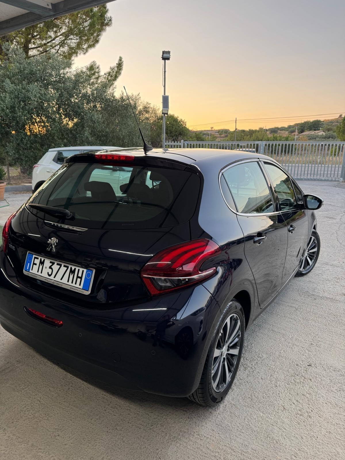 Peugeot 208 BlueHDi 75 5 porte Allure