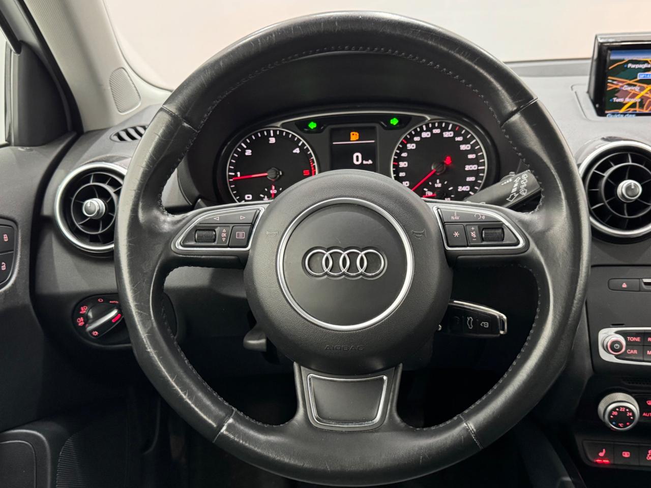 AUDI A1 SPB 1.4 TDI Admired – NEOPATENTATI