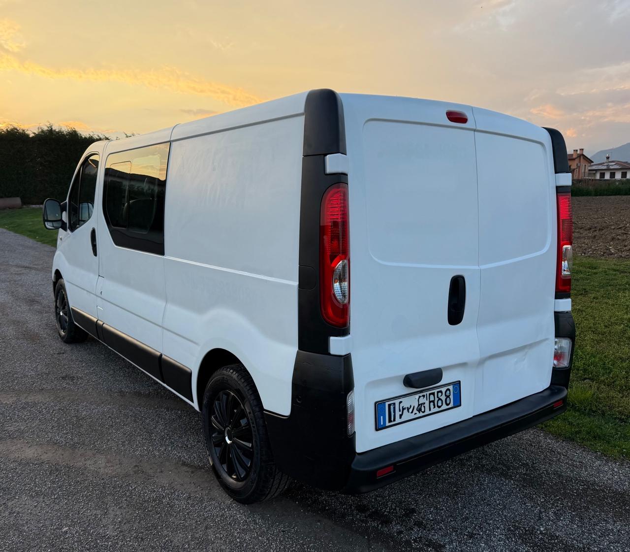 RENAULT TRAFIC 2.0 CTDI 115 cv COMBINATO 6 POSTI