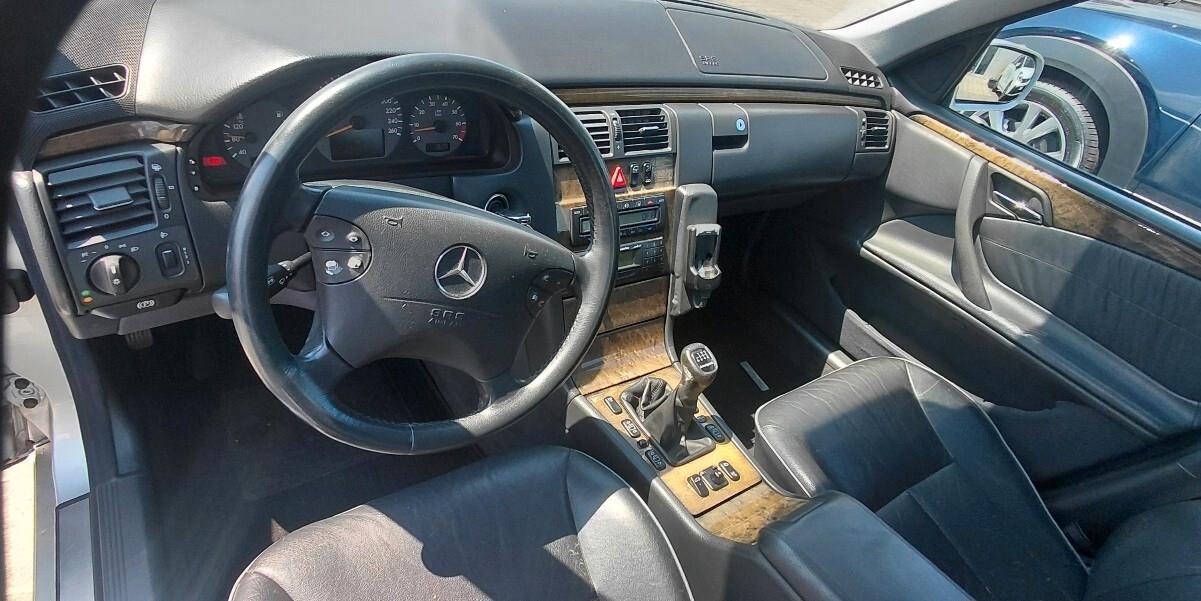 E 200 Kompressor cat Avantgarde
