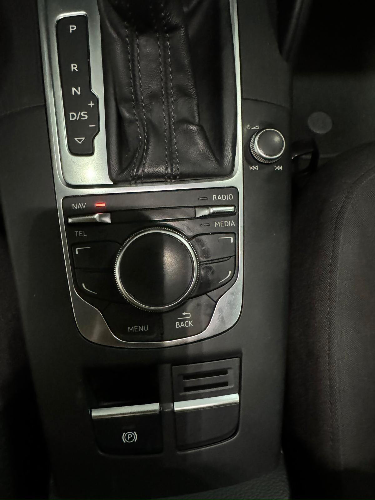 Audi A3 1.6 TDI clean diesel S tronic Ambition