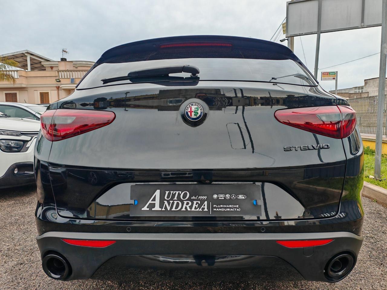 Alfa Romeo Stelvio 2.2 190cv Bleck Edition 2021