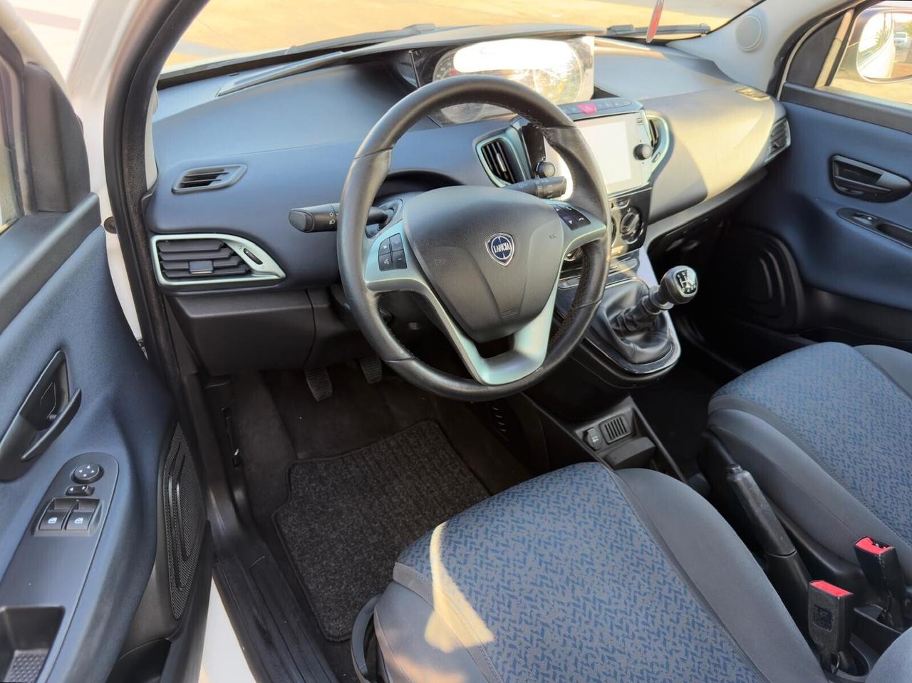 Lancia Ypsilon Hybrid Gold 2023 Nav e Retrocamera