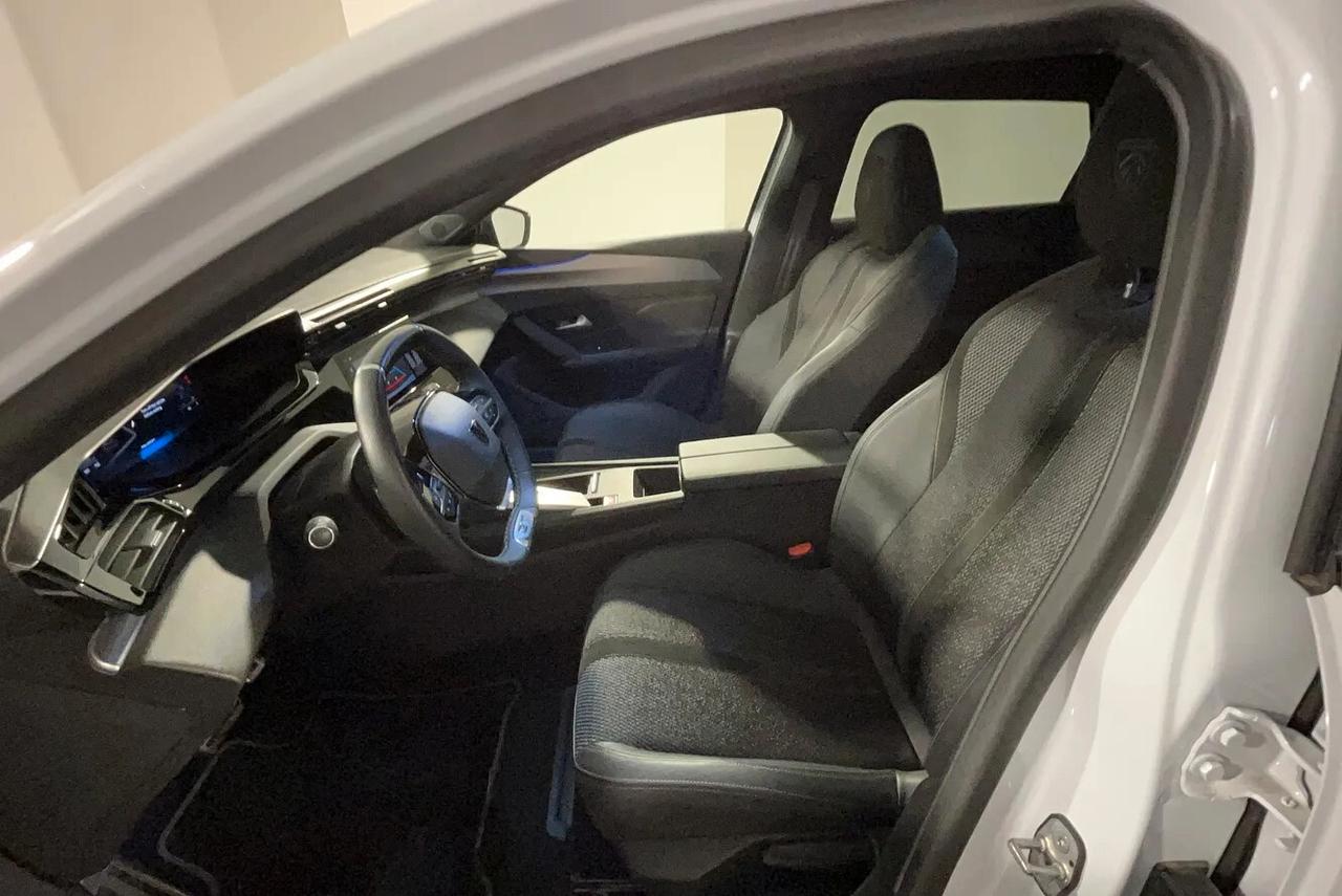 Peugeot 308 Hybrid 136 e-DCS6 SW GT