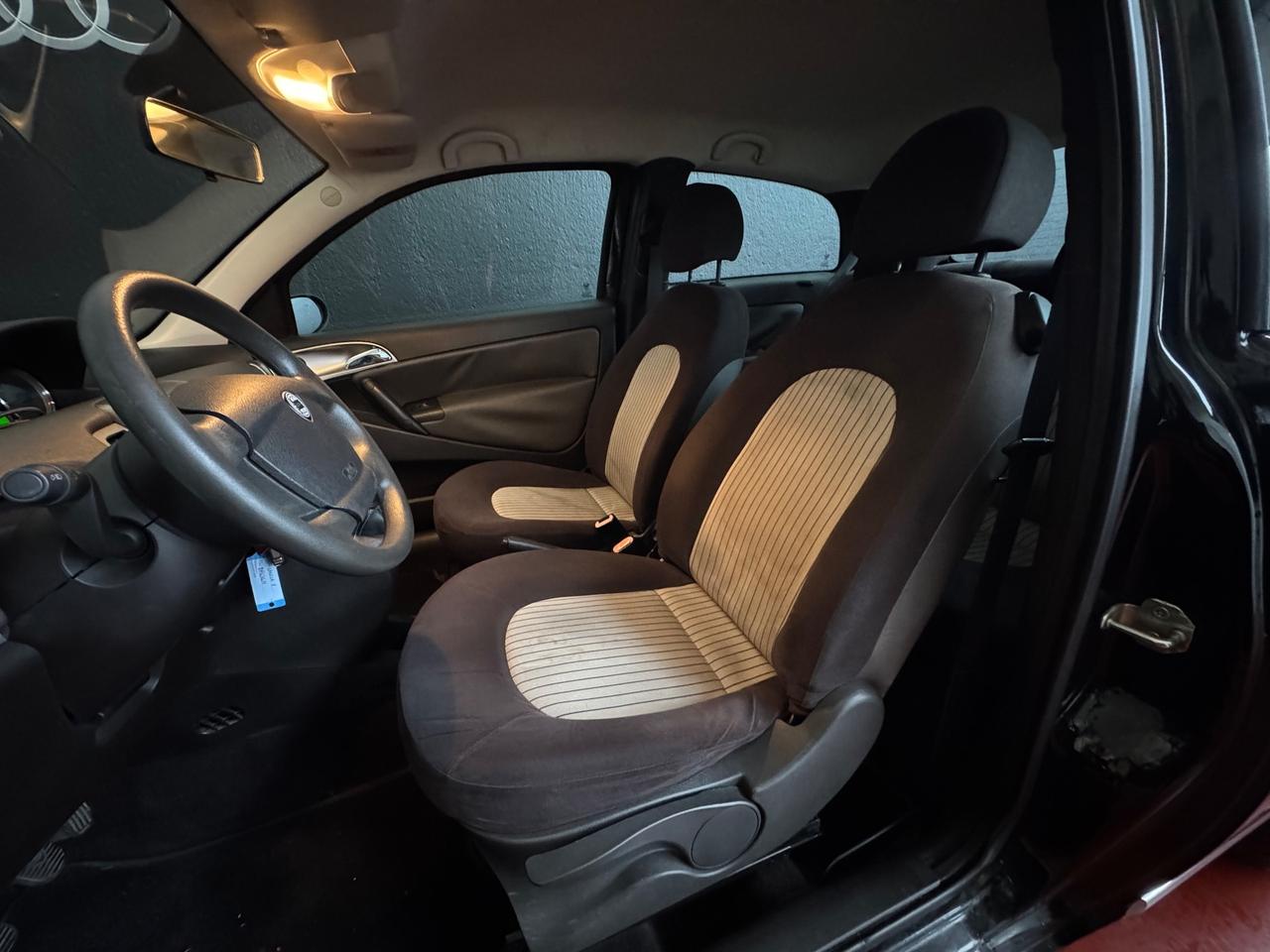 Lancia Ypsilon 1.4 MODAMILANO OK NEOPATENTATI