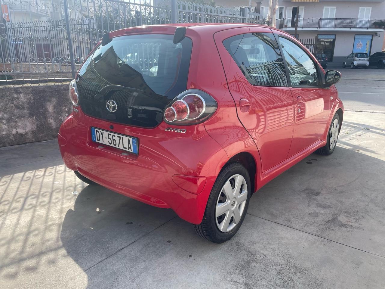 Toyota Aygo 1.0 12V VVT-i 5 porte Sol
