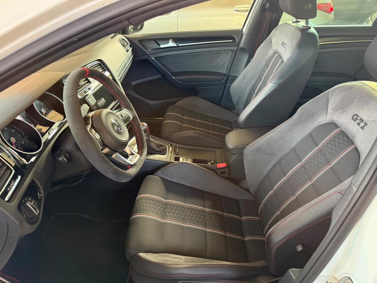 Volkswagen Golf GTI Clubsport limited edition 2.0 TSI DSG