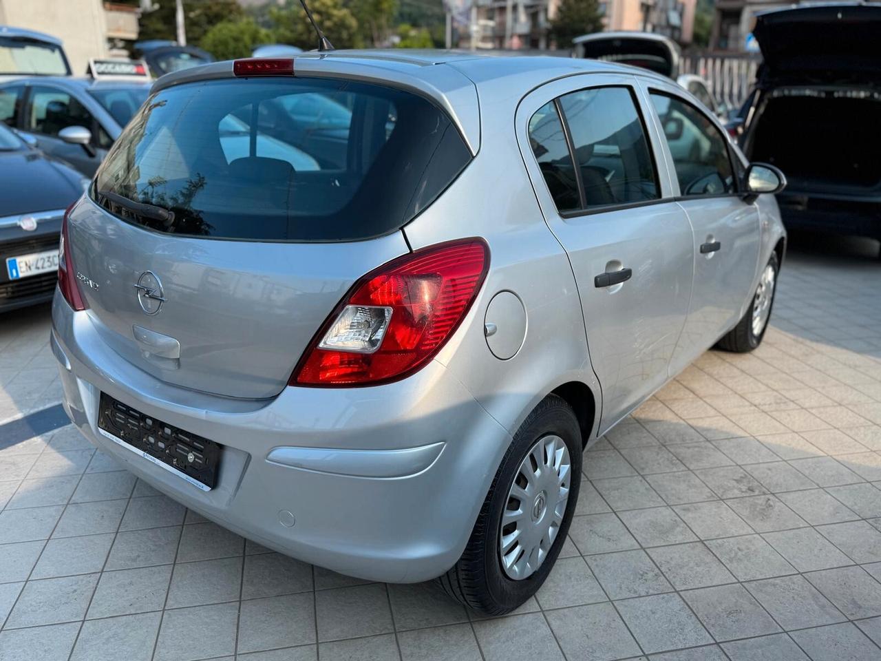Opel Corsa 1.2 5 porte Enjoy GPL