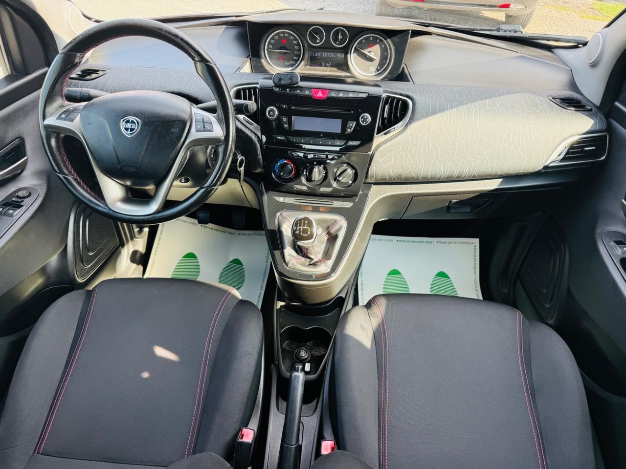 Lancia Ypsilon 0.9 TwinAir 85 CV 5 porte Metano Ecochic Elefantino