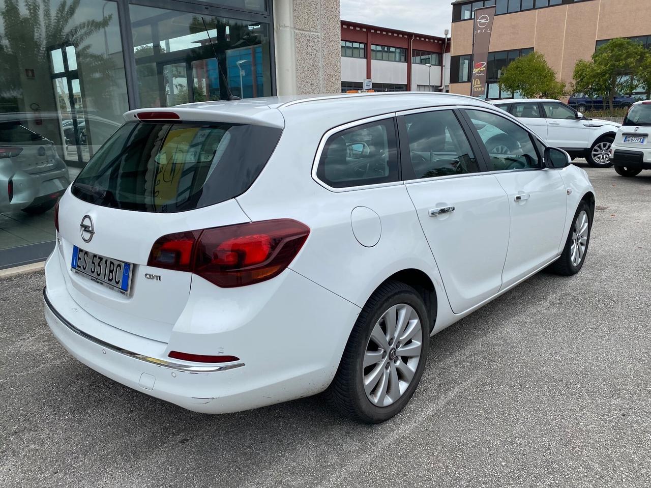 Opel Astra 1.7 CDTI 110CV Sports Tourer Elective - 2013