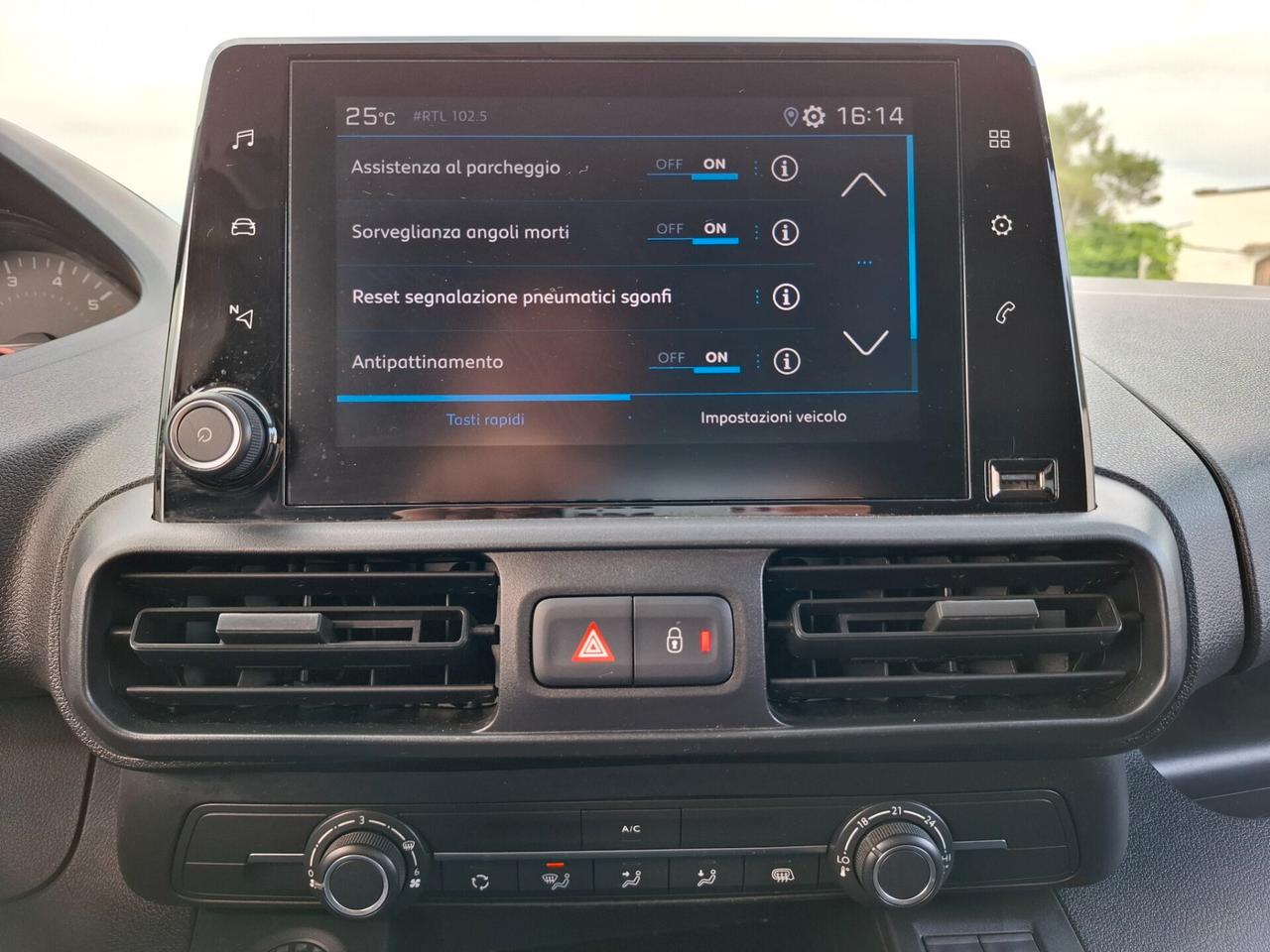 Peugeot Partner BlueHDi 100cv 3 POSTI - 1000Kg di PORTATA
