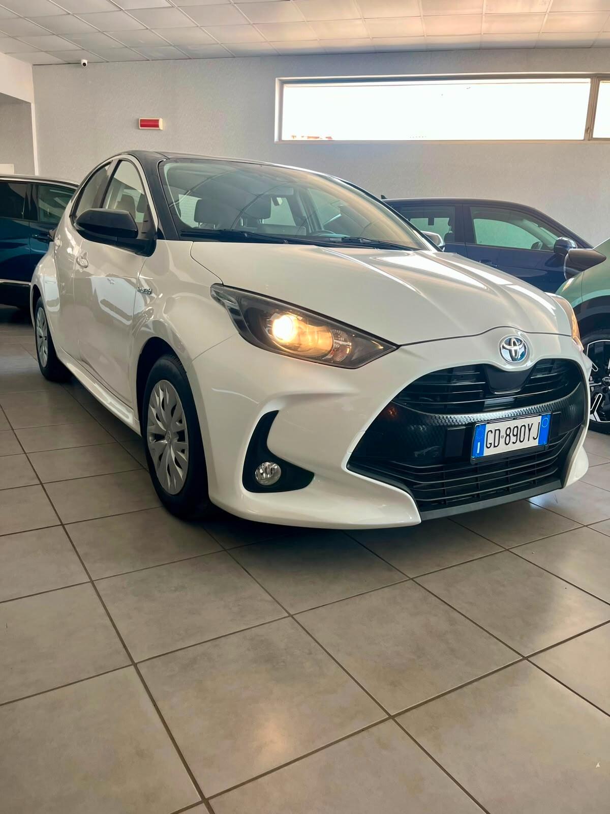 Toyota Yaris 1.5 Hybrid 5 porte Business
