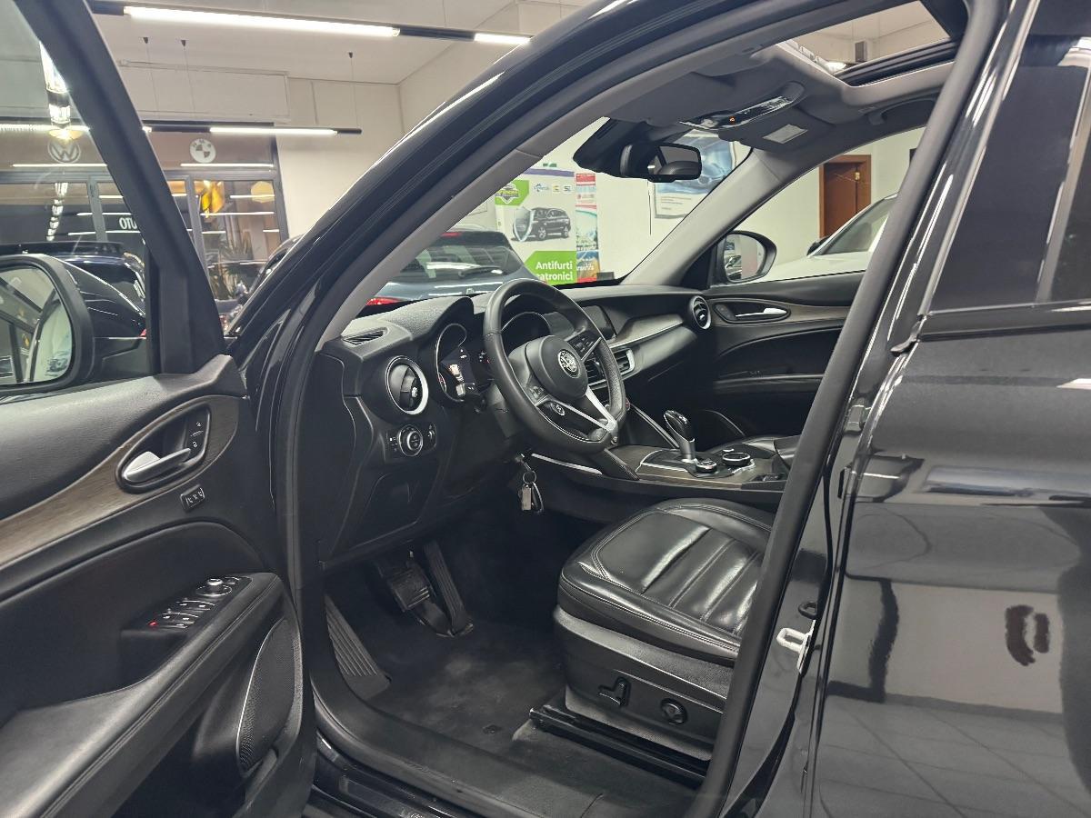 ALFA ROMEO STELVIO 2.2 T.diesel 210 CV AT8 Q4 Exec. TETTO/ MEMORIE/ FULL