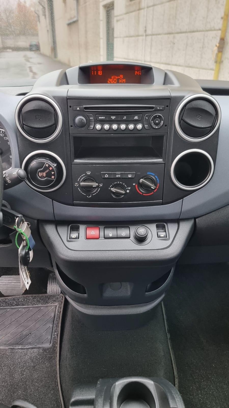 Peugeot Partner Parter trasporto disabili