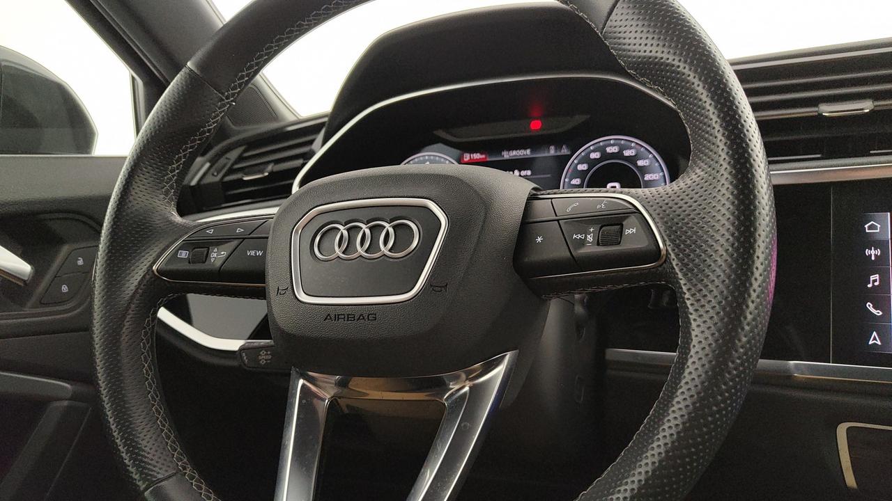 AUDI Q3 2019 Sportback - Q3 Sportback 40 2.0 tfsi S line edition