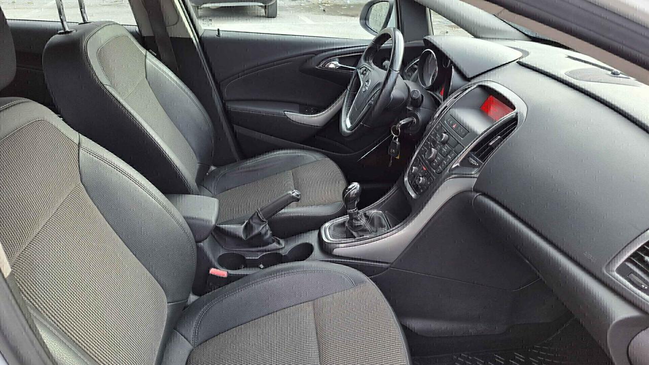 Opel Astra 1.7 CDTI 125CV Cosmo Berlina