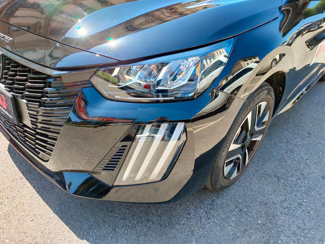 Peugeot 208 Hybrid 110 e-DCS6 Allure