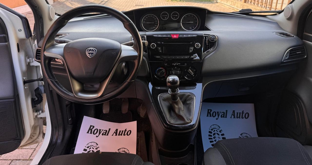 Lancia Ypsilon 1.2 69 CV Ok Neopatentati