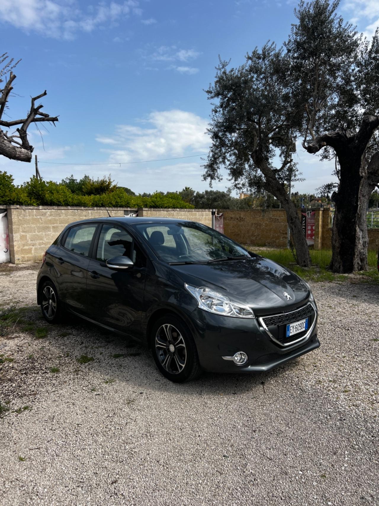 Peugeot 208 PureTech 68 5 porte xfettaaaa!!!
