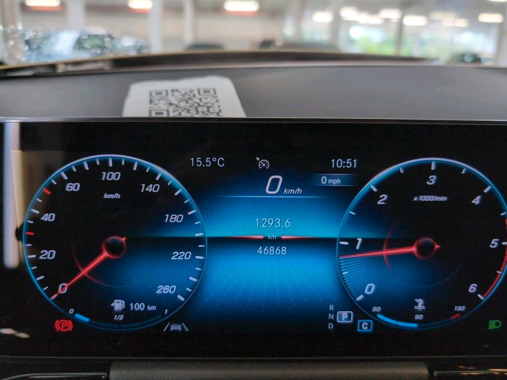 MERCEDES-BENZ GLA 200D 150CV AUTOMATIC BUSINESS LINE ( FARI LED - CRUISE - PELLE - NAVI PREMIUM - PARK ASSIST - TELECAMERA POST. )