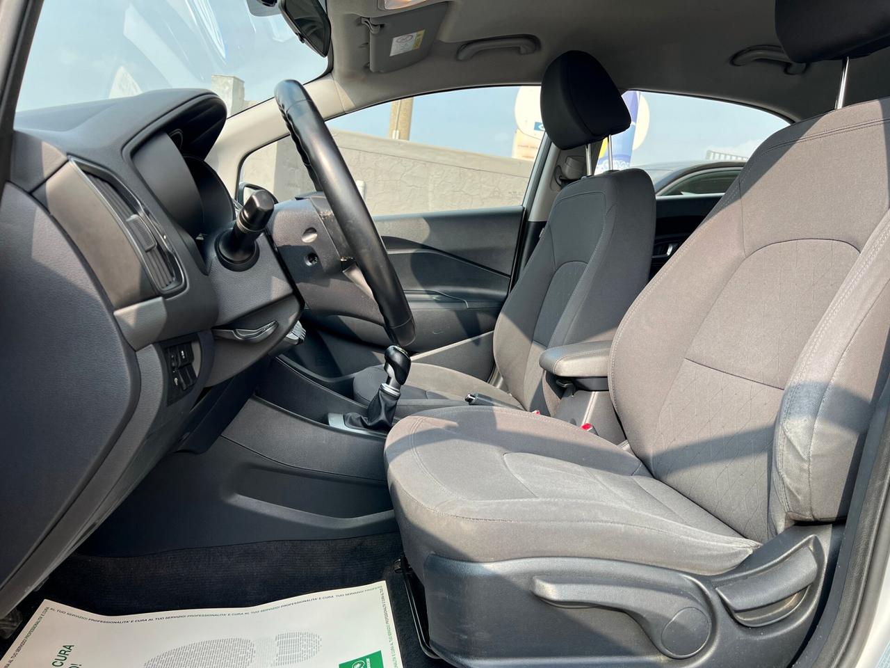 Kia Rio 1.1 CRDi 5p. Active / PER NEOPATENTATI