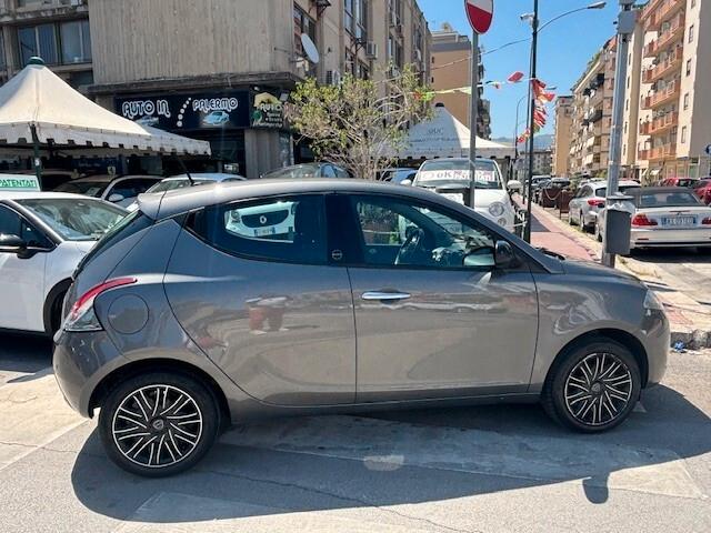 Lancia Ypsilon Neopatentato Anche permuta