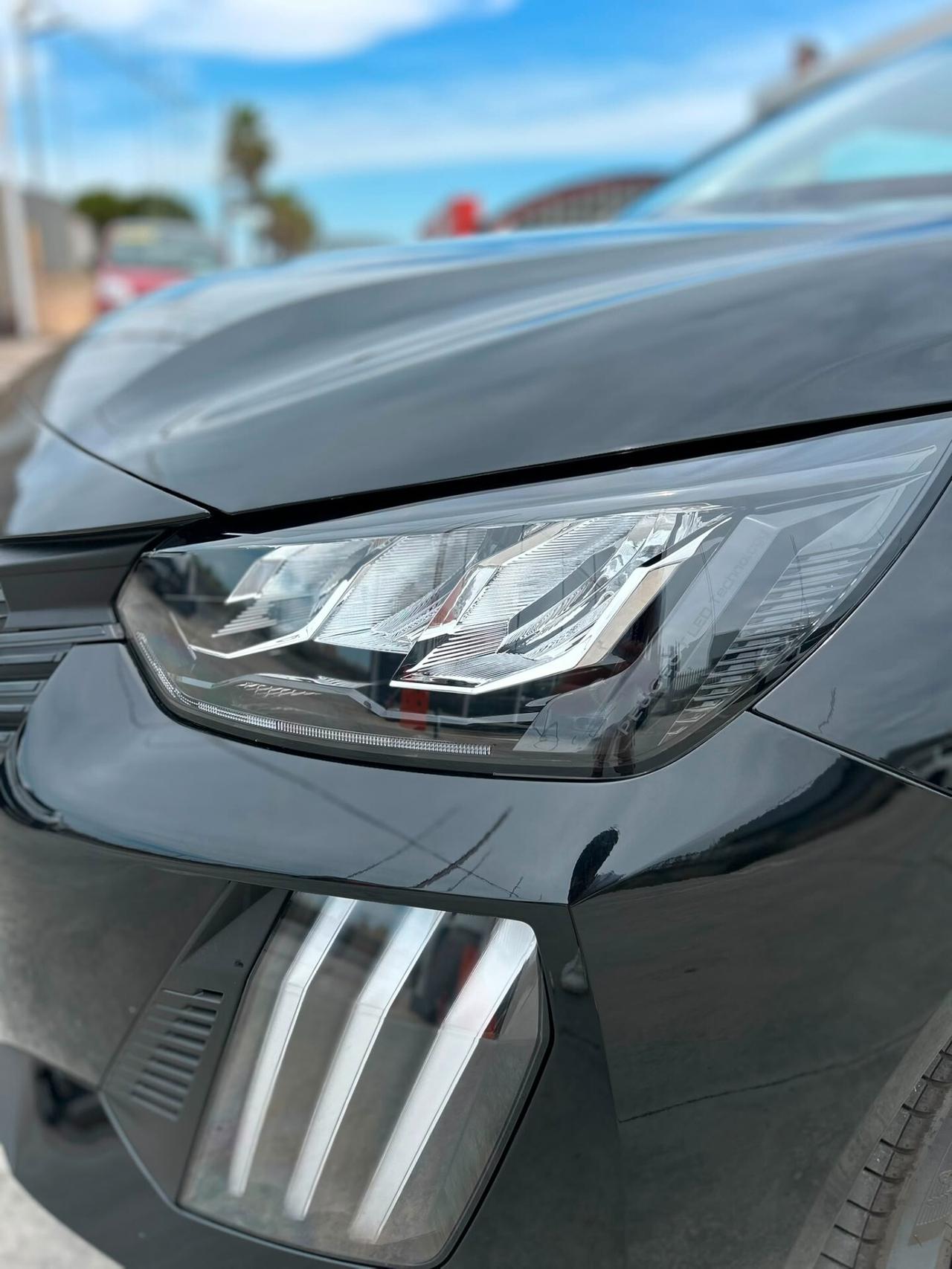 Peugeot 208 Hybrid 110 e-DCS6 Business
