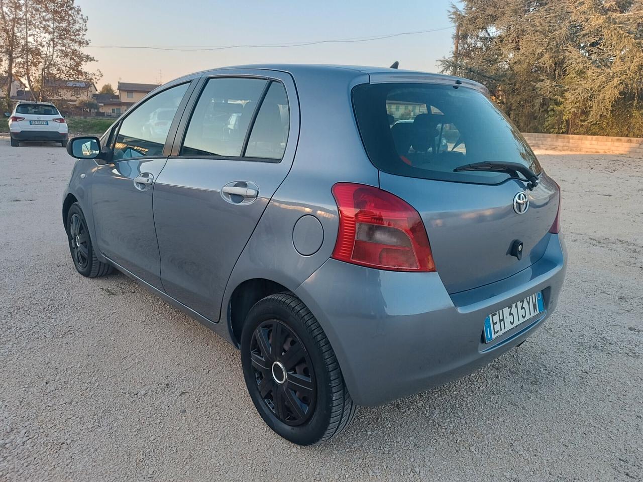 Toyota Yaris 1.3 benzina frizione nuova