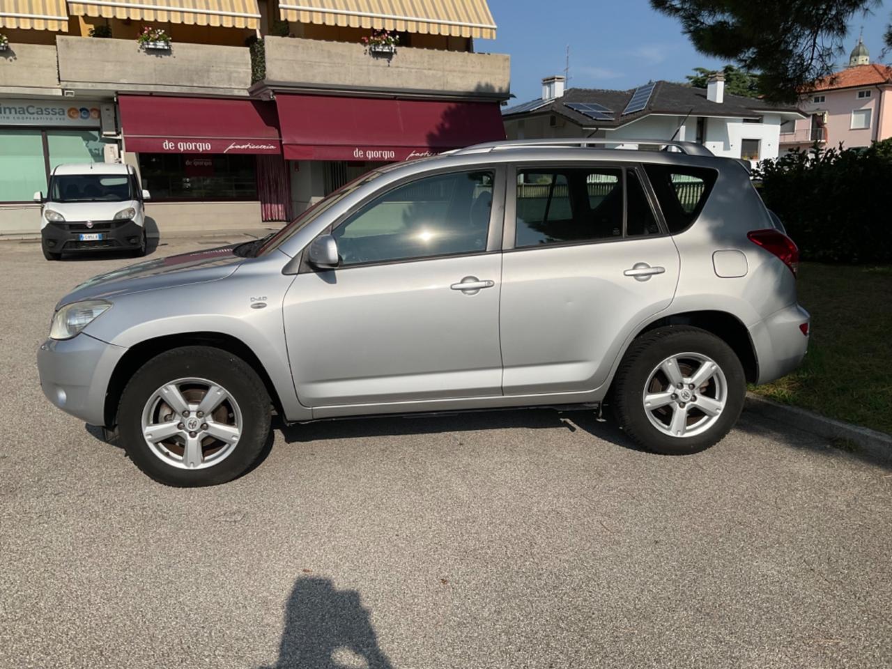 Toyota RAV 4 RAV4 2.2 D-4D 136 CV Sol