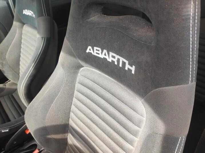Abarth 695 1.4 Turbo T-Jet 180 CV